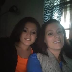 Meet your Posher, Chloe